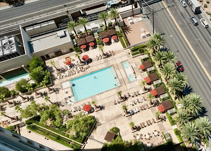 No Resort Fee - Balcony Strip Views, Pools & Parking